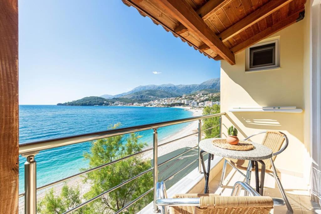 Potam'sea Bliss 38- Front, Sun Beds & Parking * Himare